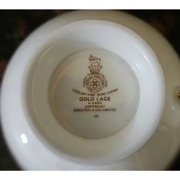 Royal Doulton GOLD LACE English Fine Bone China Tea Cup H4989 Made in England - Picture 3 of 9